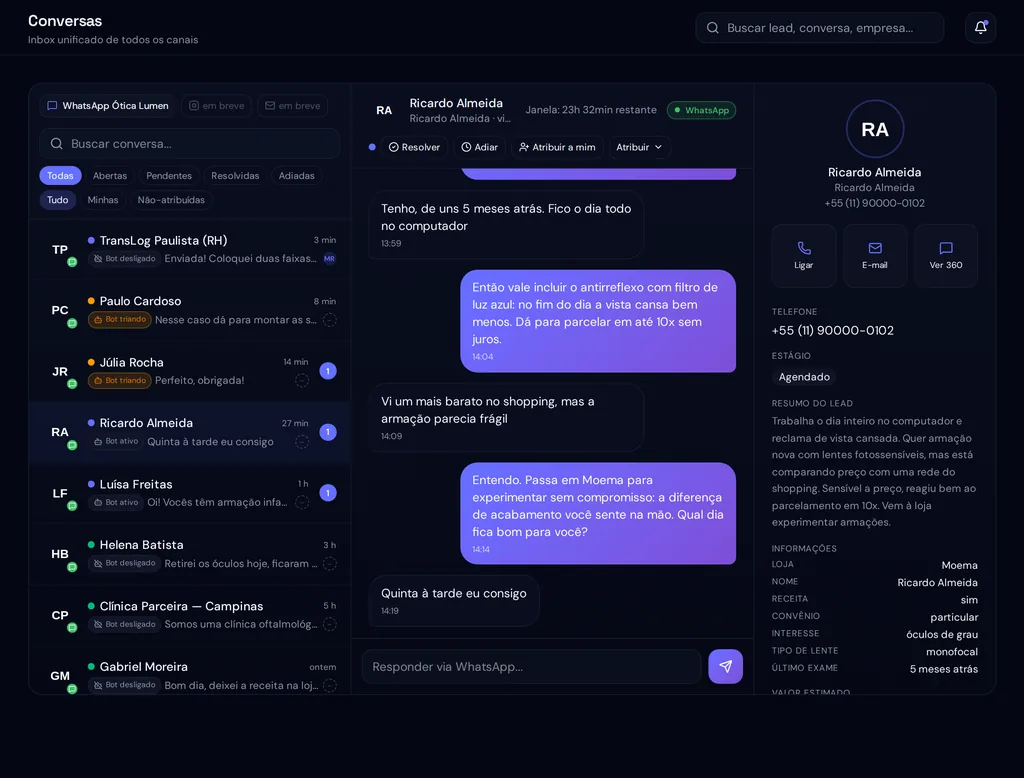 Caixa de entrada do WaHub com as conversas do WhatsApp da empresa (dados fictícios)